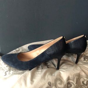 Navy blue pumps